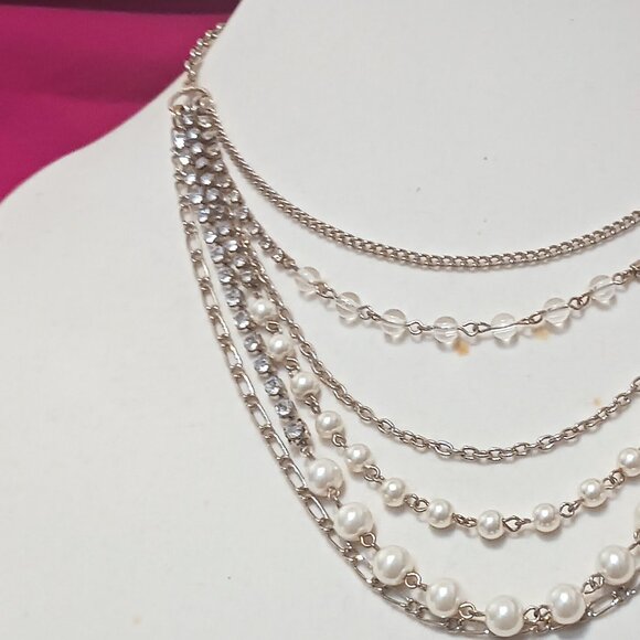 Handmade Vintage Silver Tone Faux Pearl and Rhinestone Fashion Bib Necklace - Picture 5 of 11